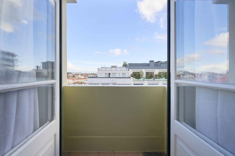 imovel indep lisboa portugal