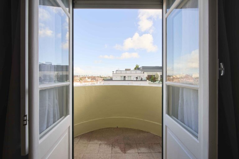 imovel indep lisboa portugal