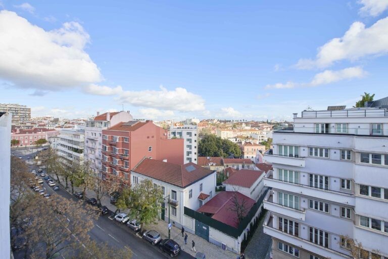 imovel indep lisboa portugal