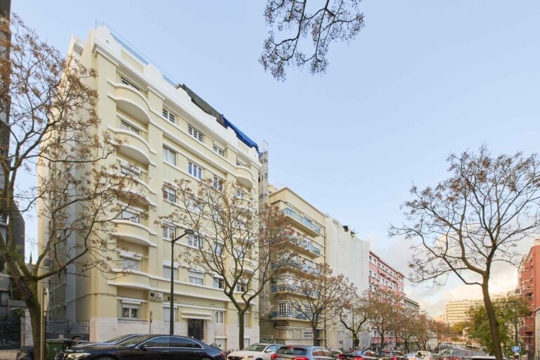 imovel indep lisboa portugal